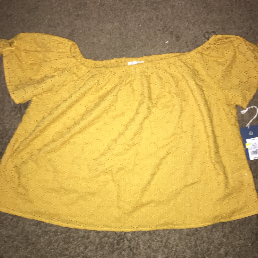 Universal Thread Mustard colored eyelet shirt XXL